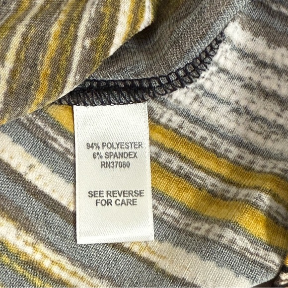 Cato 26/28W Black Gold Stripe Tunic Top w/ Crisscross Neck & Button Sleeves - Picture 7 of 9